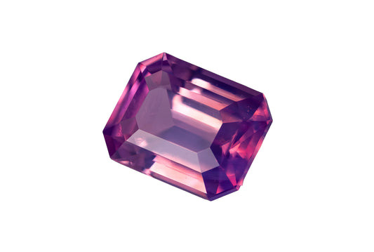 Opalisierender Saphir